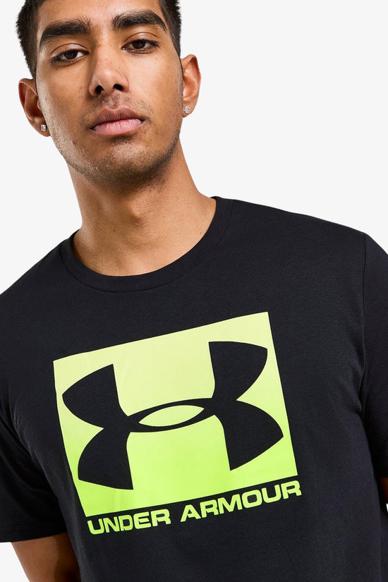 T-Shirt Maniche Corte Boxed Sportstyle-under armour-Nero-Uomo-1329581 004-