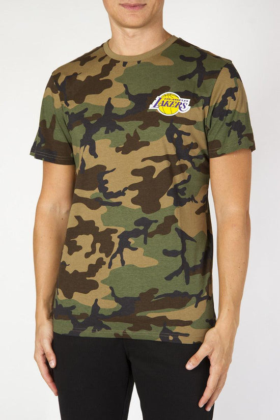T-Shirt Maniche Corte Los Angeles Lakers Camouflage-new era-Verde-Uomo-Nba camo tee loslak wdc-