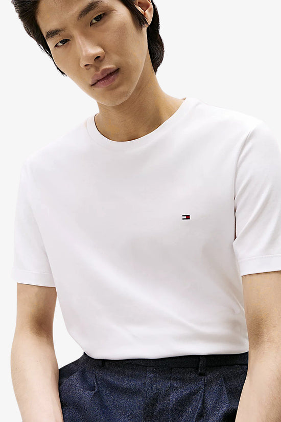  T-Shirt Maniche Corte In Interlock Con Bandierina Ricamata tommy hilfiger 