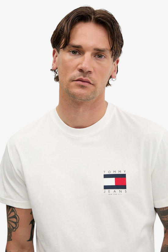  T-Shirt Maniche Corte Big Logo Bandiera Sul Retro tommy jeans 