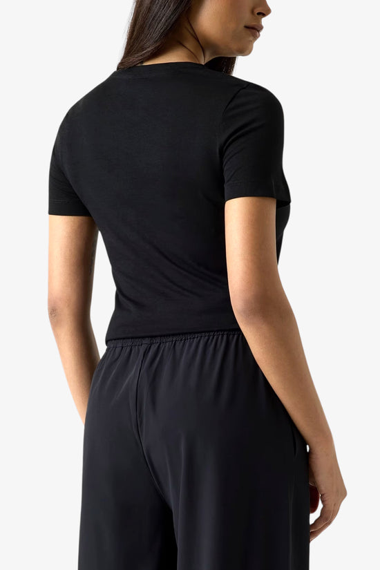  T-Shirt Maniche Corte Logo Corsivo Ricamato Circe-guess-Nero-Special_-V6gi01k2962 jblk-3  