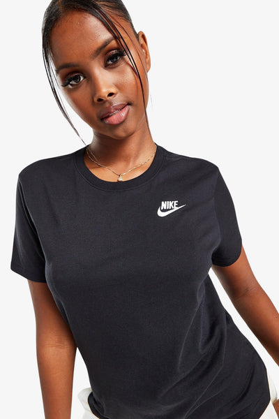 nike sportswear T-Shirt Club Essentials Logo Piccolo Nero Donna, foto 3