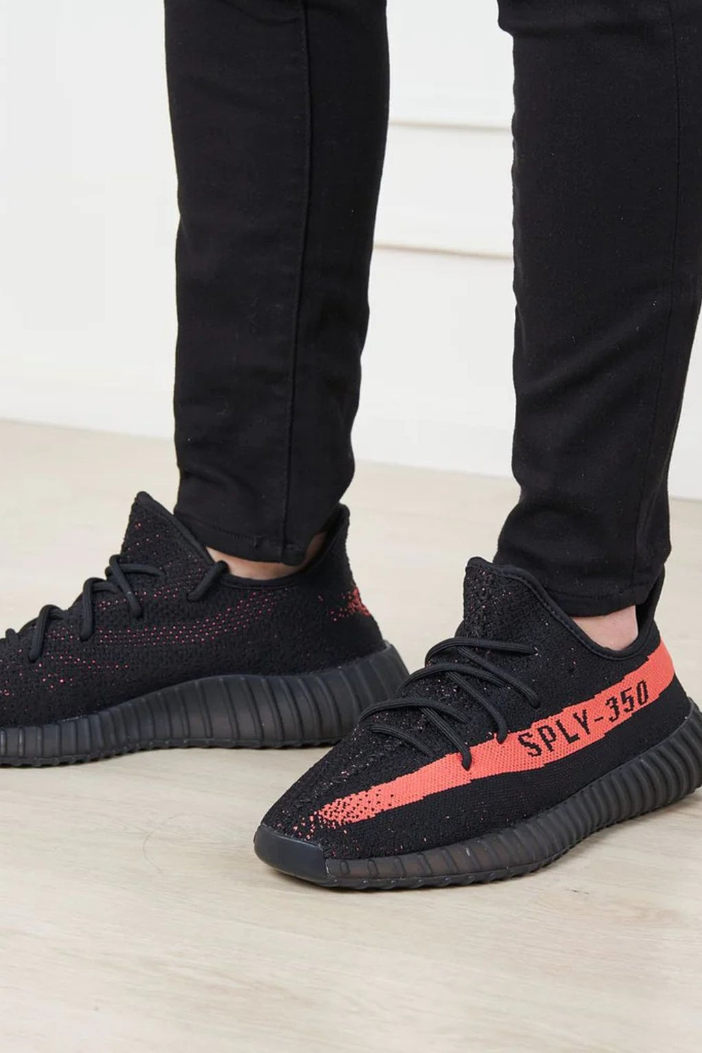 Adidas yeezy boost 350 v2 senza strisce on sale